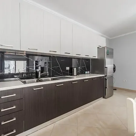 The Comfort Jedas By Ps Apartment Durres